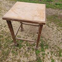 Sedia in legno senza spalliera – tipo sgabello alt