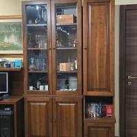 Soggiorno classico con tavolo e sedie