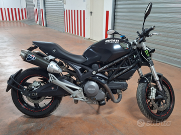 Ducati Monster 696 Performance