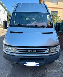 Minibus Iveco Daily 50c15 20 posti