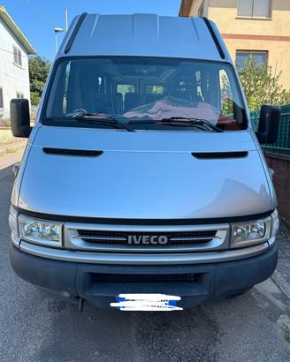 Minibus Iveco Daily 50c15 20 posti