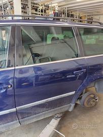Porta posteriore sx VOLKSWAGEN PASSAT del 2003