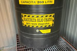 Fusto olio esausto con grata sotto