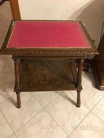 Vecchio mobile porta oggetti intarsiato