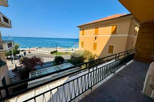 5 LOCALI A SESTRI LEVANTE