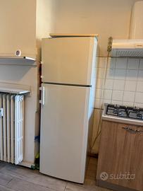 Frigorifero con freezer