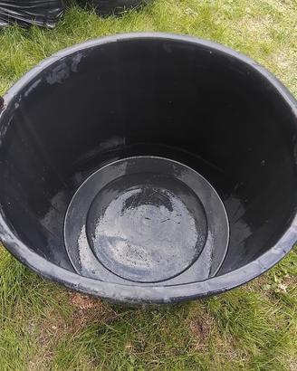 Mastello in plastica con maniglie
