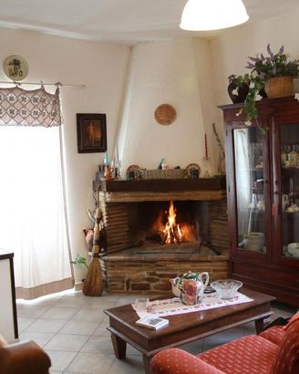Casa nel castello medievale con dettagli d'epoca