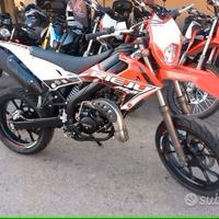 NUOVO MOTARD Rieju MRT 50-MOT.MINARELLI 2T