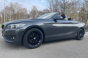 Bmw 220 220i Cabrio*Automatik*Navi*Tutti Taglindi 