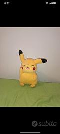 Peluche Pikachu