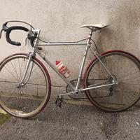 bicicletta da corsa campagnola