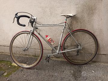bicicletta da corsa campagnola