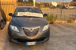 Lancia Ypsilon 1.2 69 CV 5 porte GPL Ecochic Gold
