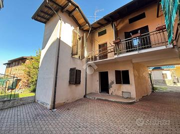 CASA DI CORTE A DIVIGNANO