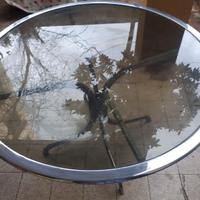 Tavolo anni '70 in acciaio e vetro