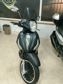 Piaggio Beverly 300 Police