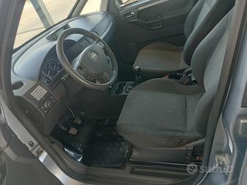Opel mariva