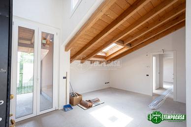 MANSARDA DI RECENTE COSTRUZIONE IN CENTRO!