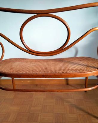 Antico divanetto THONET