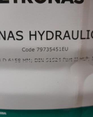 olio motore e idraulico 