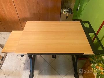 Tavolo da disegno per liceo artistico