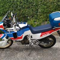 stupenda africa twin