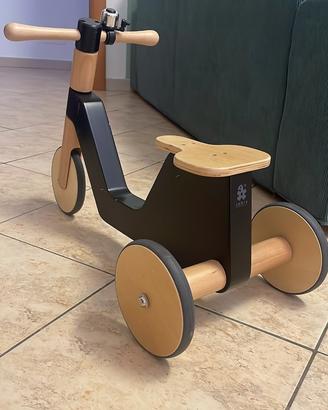 Triciclo in legno