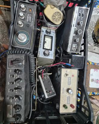Lotto radio vintage CB e VHF Marino  e accessori 