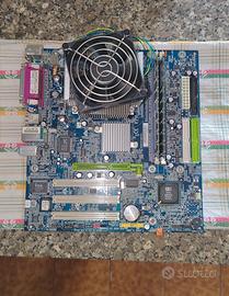 Scheda Madre vintage anni 2000