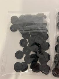 bottoni neri assortiti per cucito e sartoria