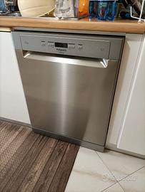 Lavastoviglie Ariston 14 coperti inox
