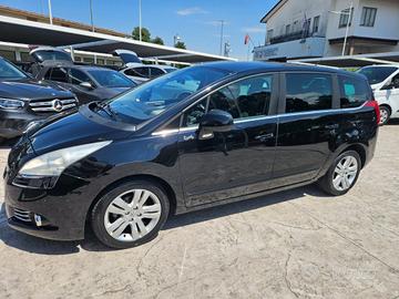 PEUGEOT 5008 1.6 HDi 112CV Family 7 posti