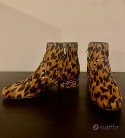 Stivaletto maculati con borchie Sam Edelman