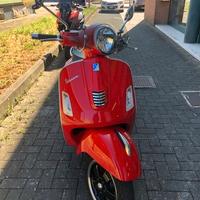 Vespa GTS 300 super