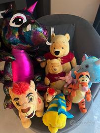 8 peluche di vari dimensioni Disney
