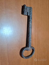 ANTICA CHIAVE PORTONE IN FERRO 