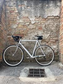 Bici da corsa taglia L misura 56