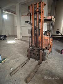 carrello elevatore Om  DM 15  q alza 4 m