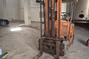 carrello elevatore Om  DM 15  q alza 4 m