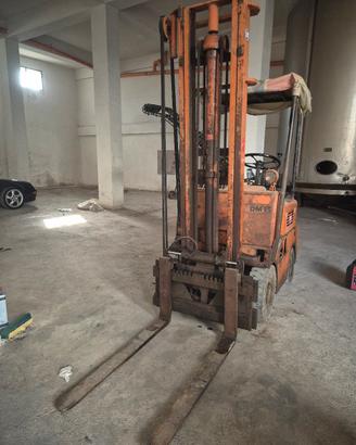 carrello elevatore Om  DM 15  q alza 4 m