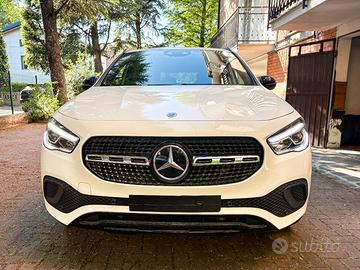 Mercedes GLA  180