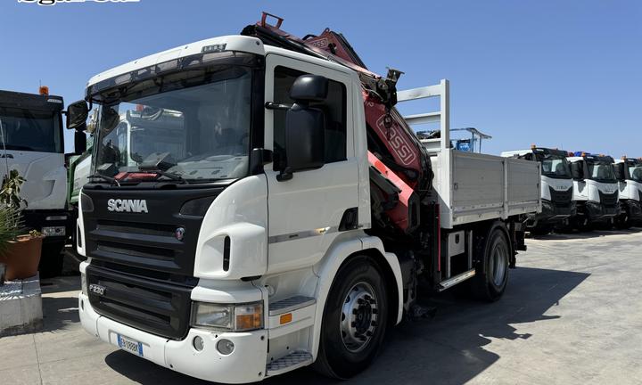 Scania P230 gru Fassi 235 4+2 cestello anno 2010