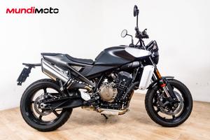 HUSQVARNA SVARTPILEN 801 - 2025
