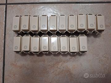 18 Pulsante Vimar 08235  Serie 8000 1P NO 10A