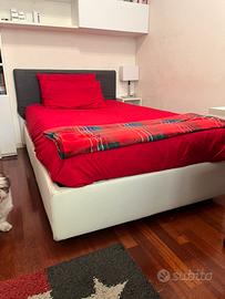 Letto piazza e mezza con cassettone