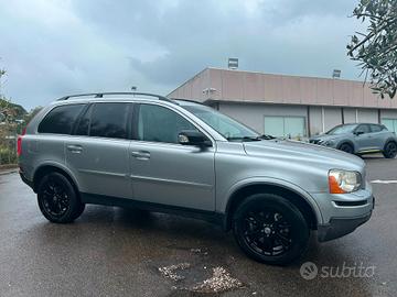 Volvo XC 90 XC90 2.4 D5 185 CV aut. AWD Executive 