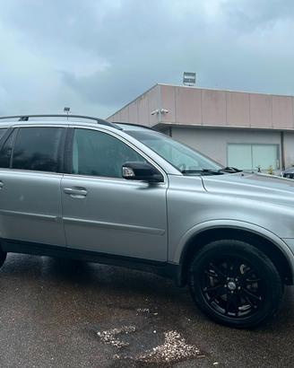 Volvo XC 90 XC90 2.4 D5 185 CV aut. AWD Executive 