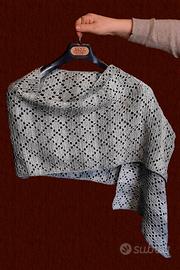 Stola in filo lurex color argento