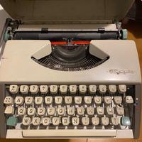 macchina da scrivere Olympia de luxe